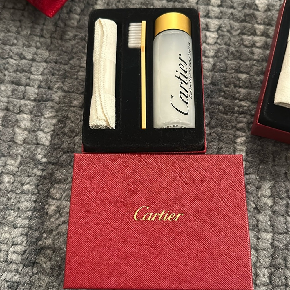 Cartier cleaning kit